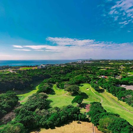 Motobu Green Park And Golf Course Exteriör bild