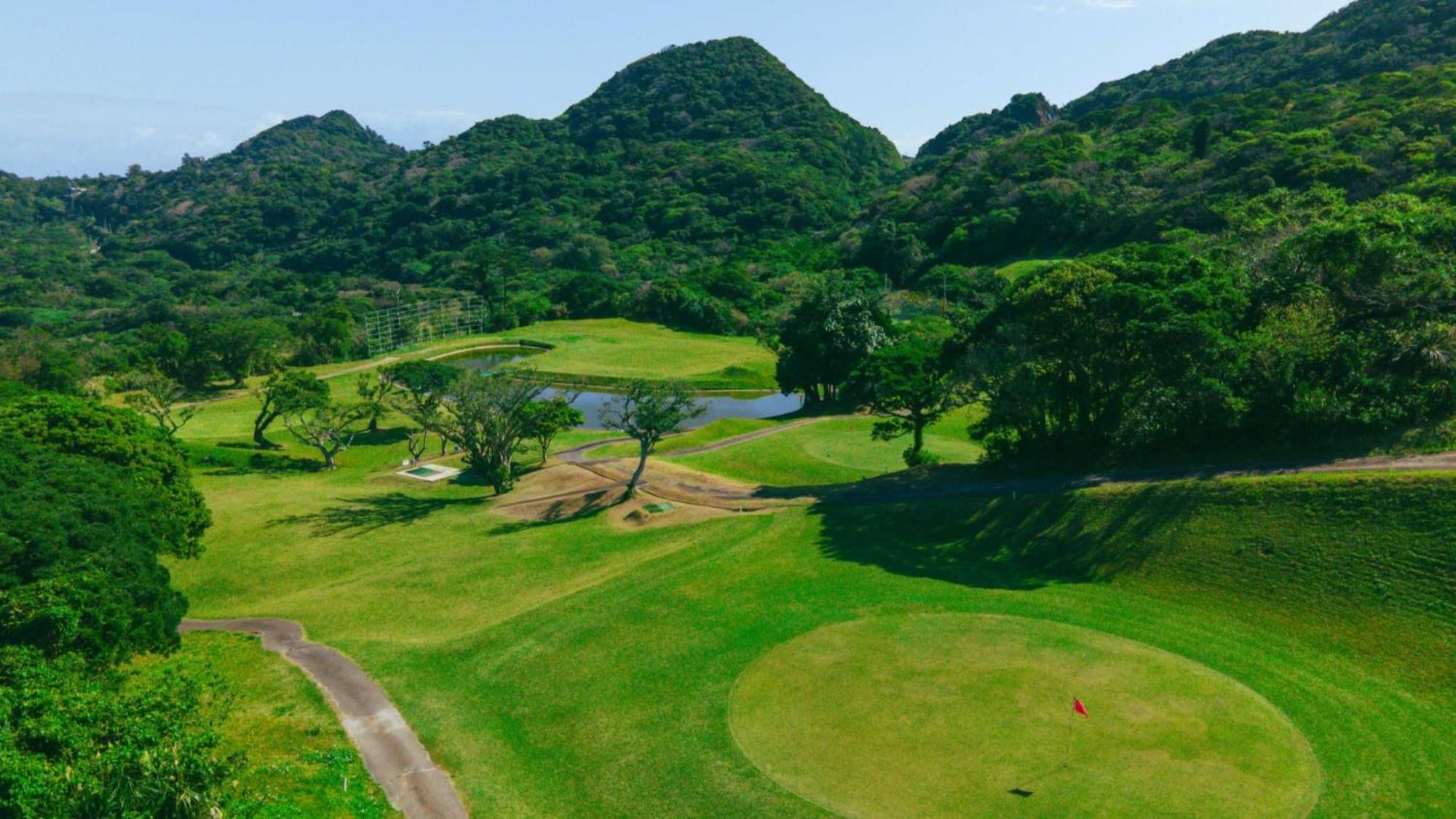 Motobu Green Park And Golf Course Exteriör bild